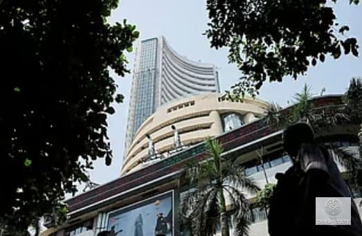 STOCK MARKETS SOAR AS GLOBAL TENSIONS EASE, OIL PRICES FALL
Markets Rally Following Reports of US-Iran Peace Agreement